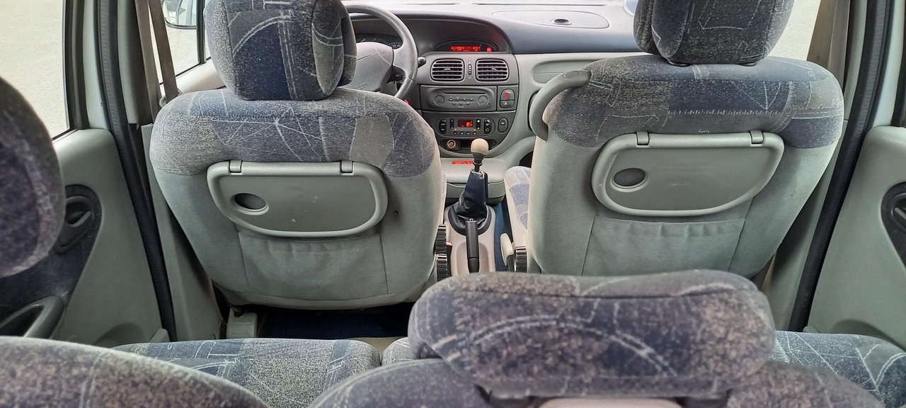 MEGANE ESSENCE (241) - سيارة: صورة 2 MEGANE ESSENCE (241) - سيارة: صورة 2