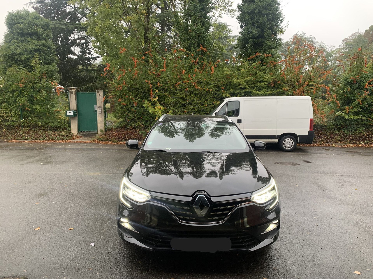 Mégane break 160 ch E-TECH PLUG-IN HYBRID finition ITENS - سيارة: صورة 1 Mégane break 160 ch E-TECH PLUG-IN HYBRID finition ITENS - سيارة: صورة 1