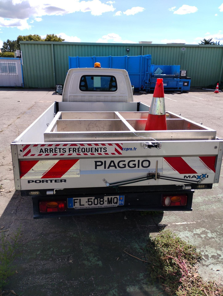 PIAGGIO PORTER 2 PLACES AVEC PLATEAU GENRE CTTE / DISPONIBL - شاحنة مفتوحة: صورة 3 PIAGGIO PORTER 2 PLACES AVEC PLATEAU GENRE CTTE / DISPONIBL - شاحنة مفتوحة: صورة 3