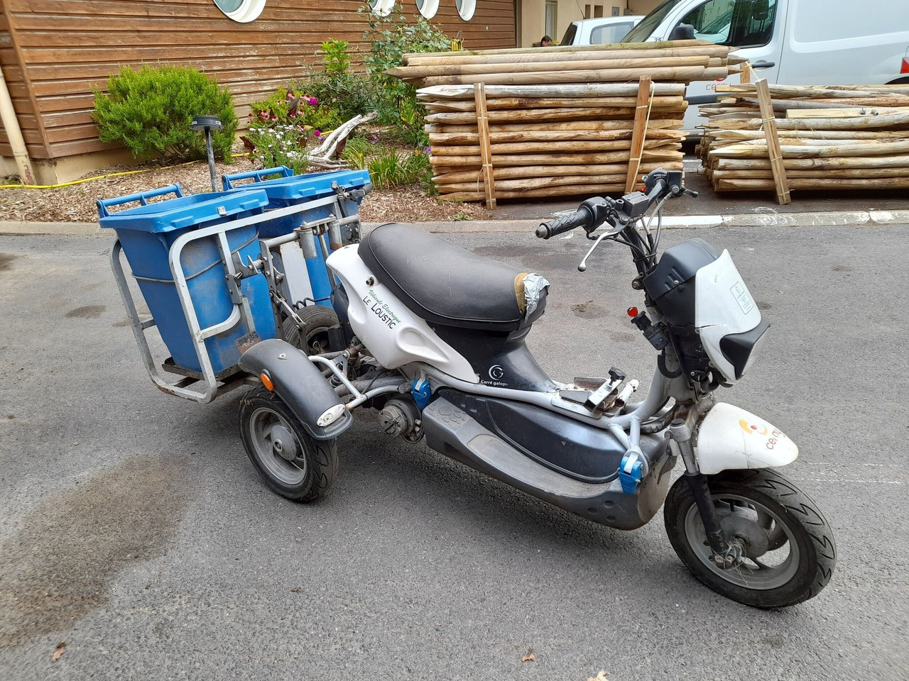 TRICYCLE ÉLECTRIQUE DE COLLECTE - دراجة نارية: صورة 4 TRICYCLE ÉLECTRIQUE DE COLLECTE - دراجة نارية: صورة 4