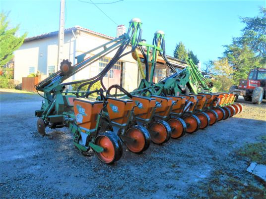 Amazone ED 602 CLASSIC - آلة نثر البذور الدقيقة: صورة 2 Amazone ED 602 CLASSIC - آلة نثر البذور الدقيقة: صورة 2