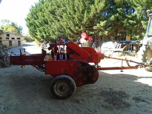 Massey Ferguson 10-8 - مكبس البالات المستطيله: صورة 3 Massey Ferguson 10-8 - مكبس البالات المستطيله: صورة 3