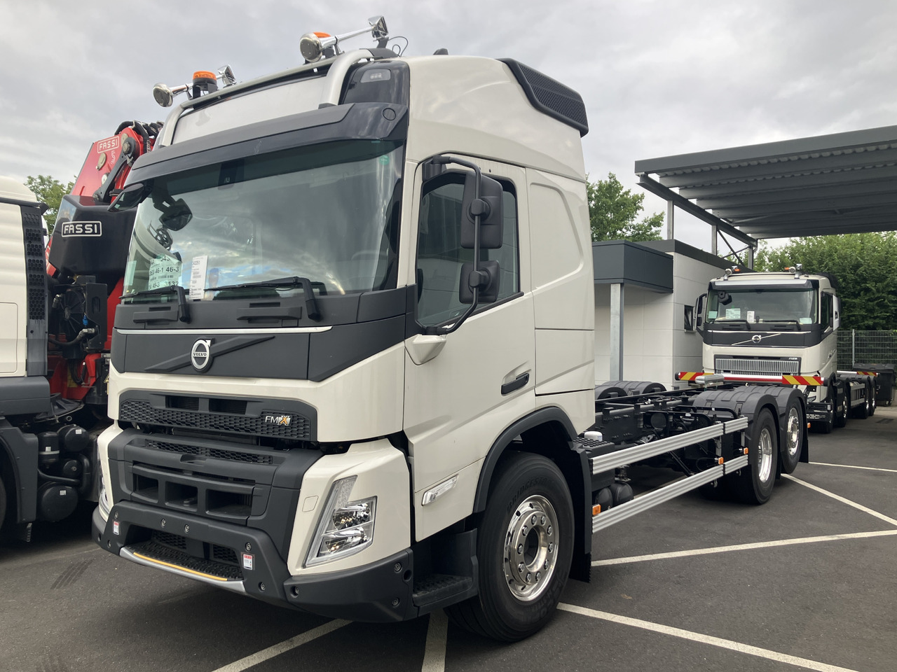 VOLVO FMX 540 6x2 Globetrotter Chassis - شاحنة هيكل كابينة: صورة 1 VOLVO FMX 540 6x2 Globetrotter Chassis - شاحنة هيكل كابينة: صورة 1