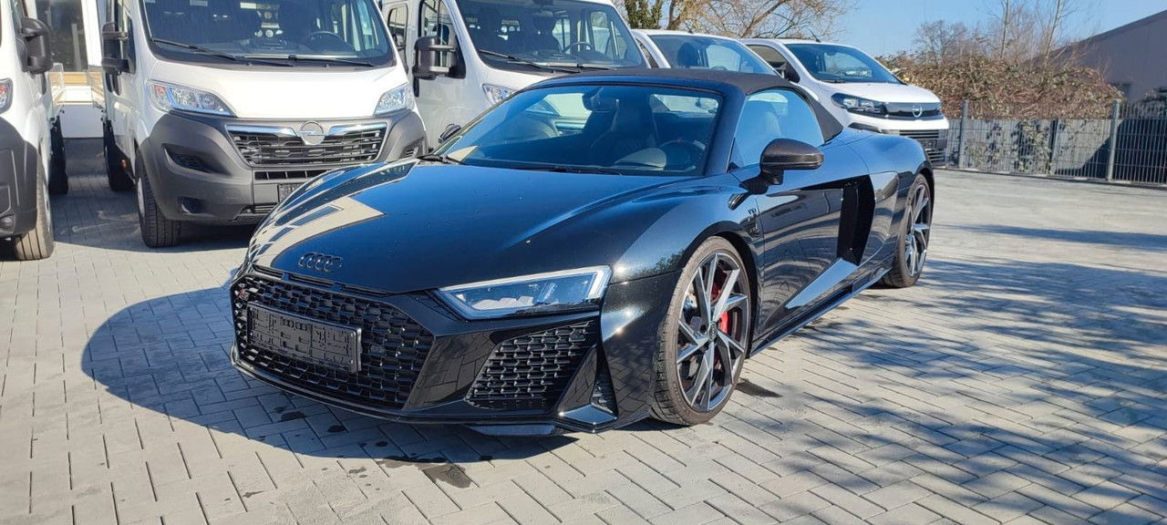 Audi R8 Spyder 5.2 FSI RWD performance - سيارة: صورة 3 Audi R8 Spyder 5.2 FSI RWD performance - سيارة: صورة 3