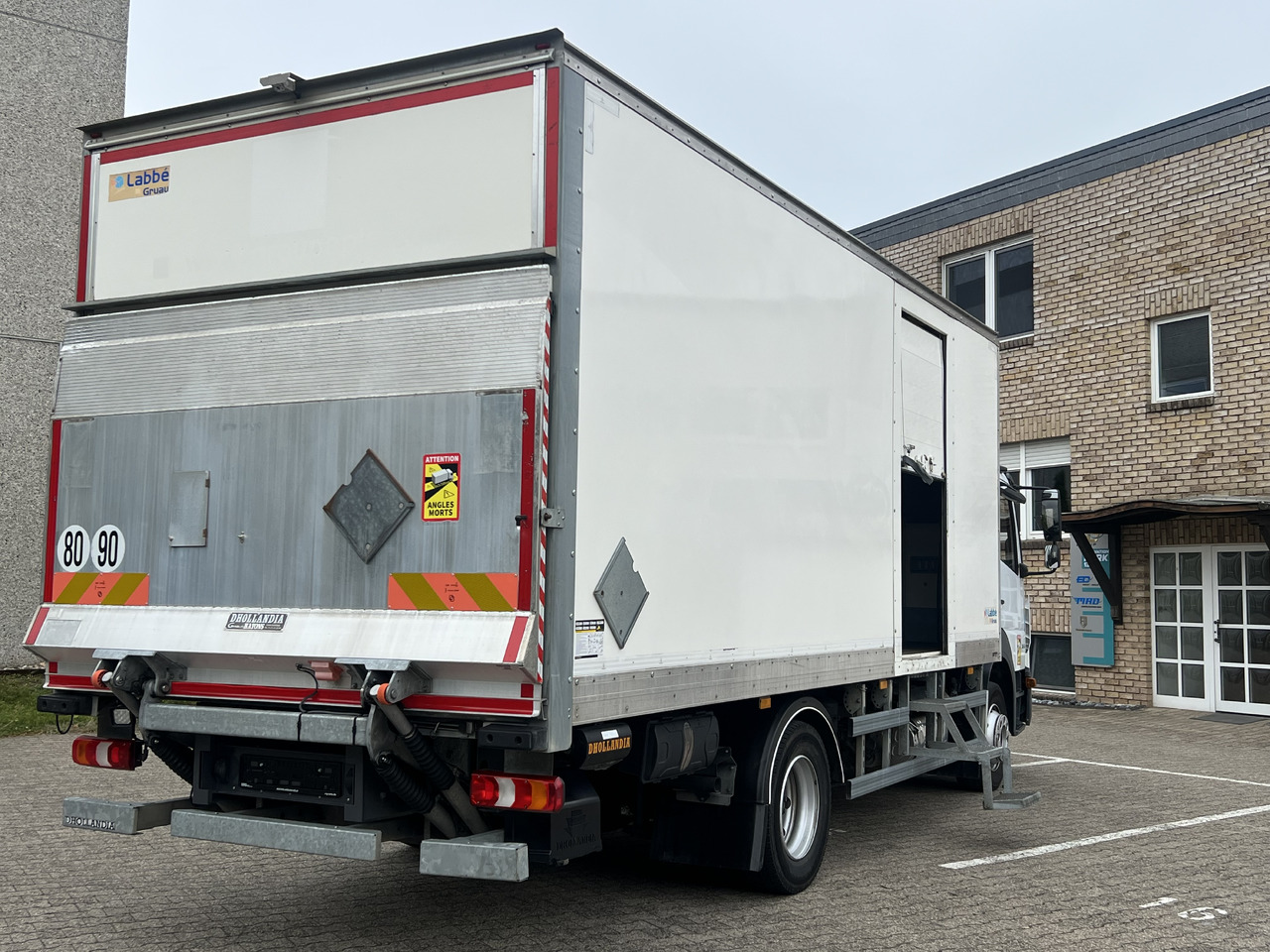 MERCEDES-BENZ Atego 1218 L Classic-Vermietung möglich-ADR-LBW - شاحنة مقفلة: صورة 4 MERCEDES-BENZ Atego 1218 L Classic-Vermietung möglich-ADR-LBW - شاحنة مقفلة: صورة 4