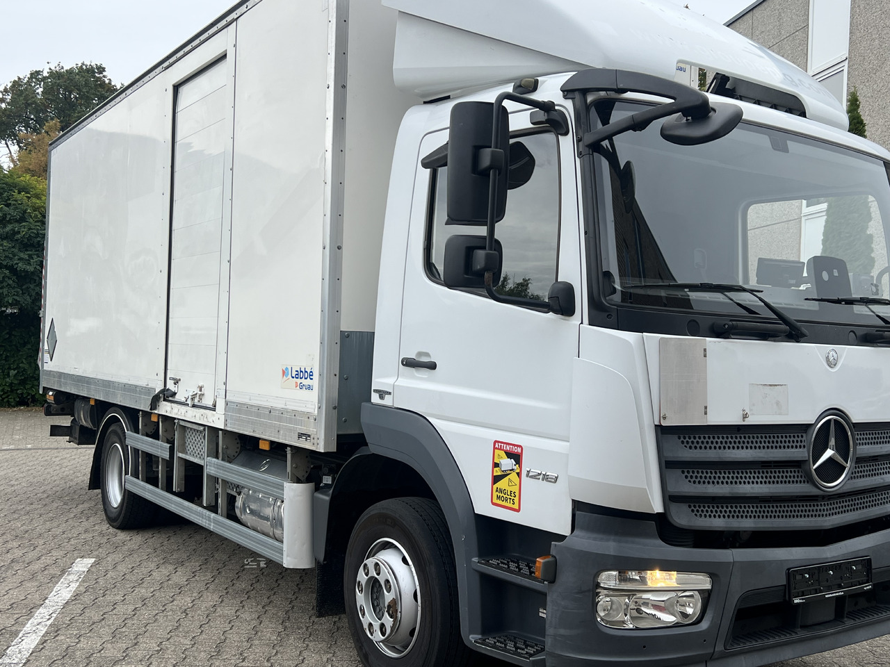 MERCEDES-BENZ Atego 1218 L Classic-Vermietung möglich-ADR-LBW - شاحنة مقفلة: صورة 3 MERCEDES-BENZ Atego 1218 L Classic-Vermietung möglich-ADR-LBW - شاحنة مقفلة: صورة 3