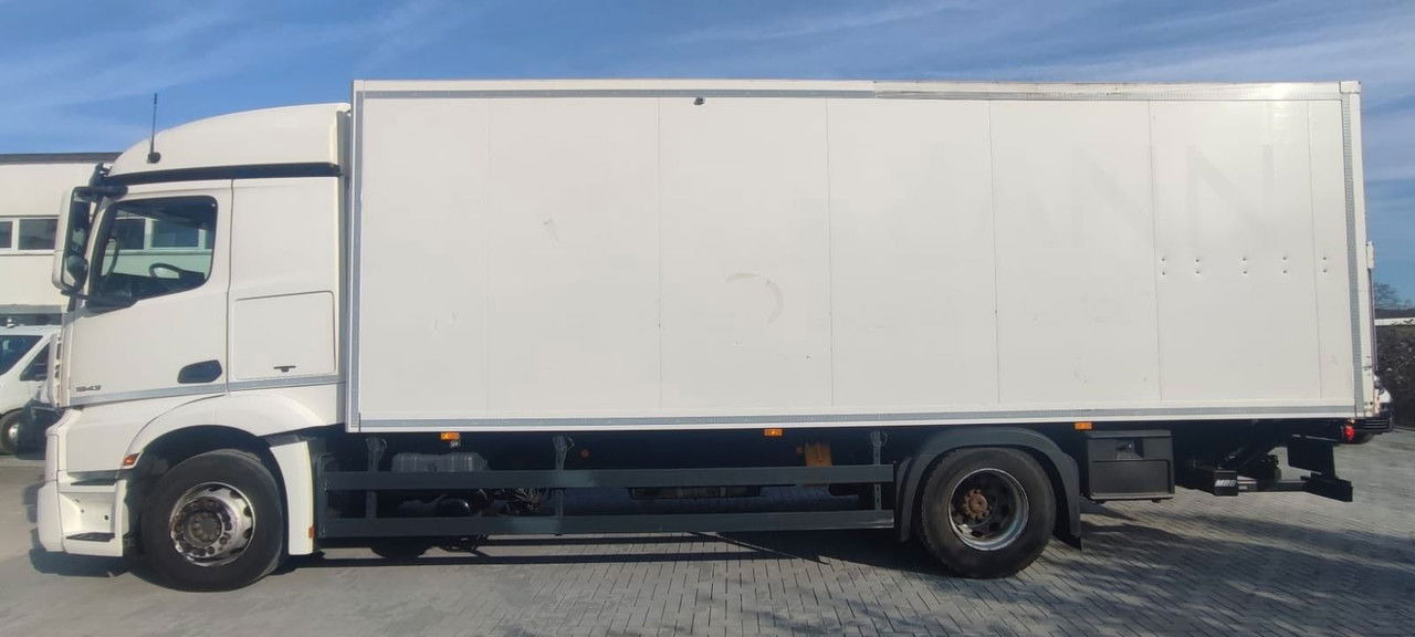 Mercedes-Benz Actros 1843 1843-Vermietung - LBW Voll-Luft-gefedert - شاحنة مقفلة: صورة 4 Mercedes-Benz Actros 1843 1843-Vermietung - LBW Voll-Luft-gefedert - شاحنة مقفلة: صورة 4