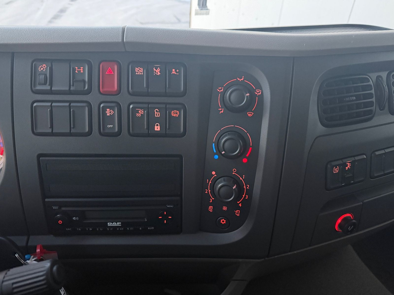 شاحنة ستارة DAF LF 250 16T/LBW €6: صورة 8