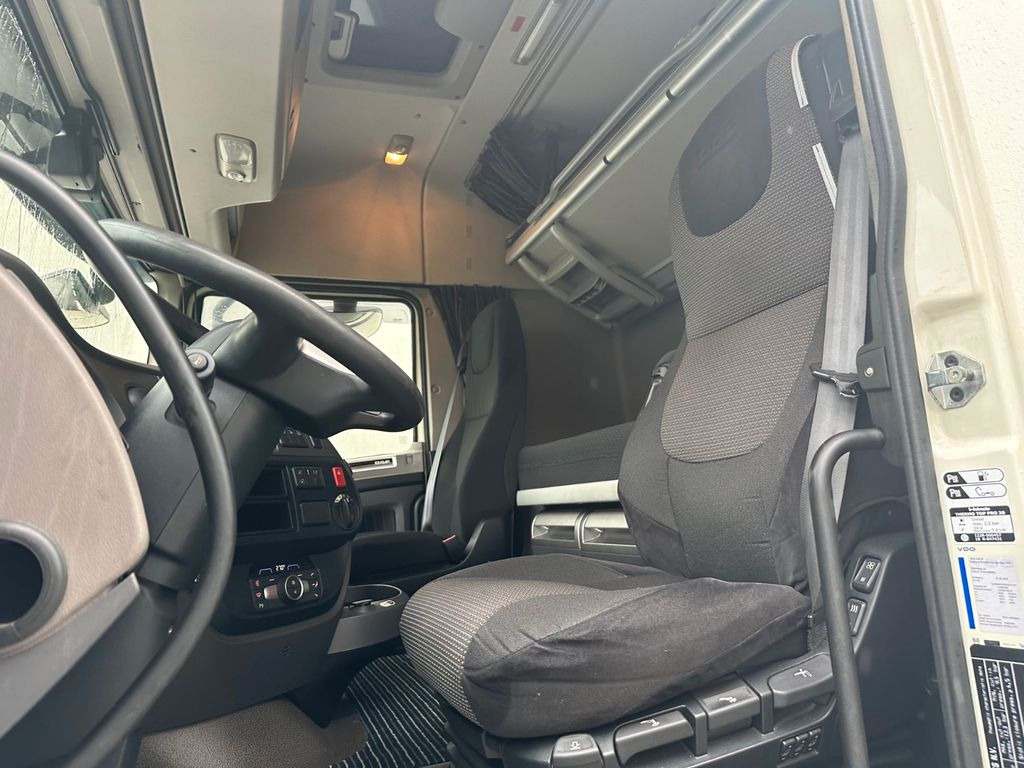 DAF XF 460 SpaceCab Retarder TÜV neu DAF XF 460 SpaceCab Retarder - شاحنات الحاويات / جسم علوي قابل للتغيير شاحنة: صورة 5 DAF XF 460 SpaceCab Retarder TÜV neu DAF XF 460 SpaceCab Retarder - شاحنات الحاويات / جسم علوي قابل للتغيير شاحنة: صورة 5