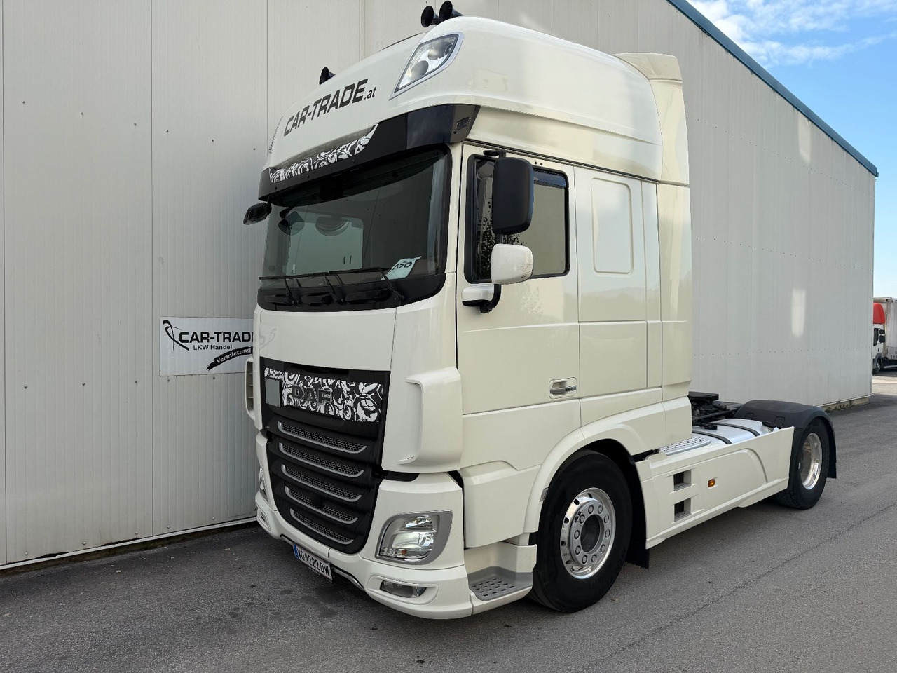 DAF XF 530 Vollausstattung Vollluft 2l-Hydraulik - وحدة جر: صورة 1 DAF XF 530 Vollausstattung Vollluft 2l-Hydraulik - وحدة جر: صورة 1