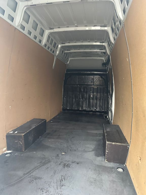 Iveco Daily 35S14 HiMatic L4H3 Maxi - فان: صورة 5 Iveco Daily 35S14 HiMatic L4H3 Maxi - فان: صورة 5