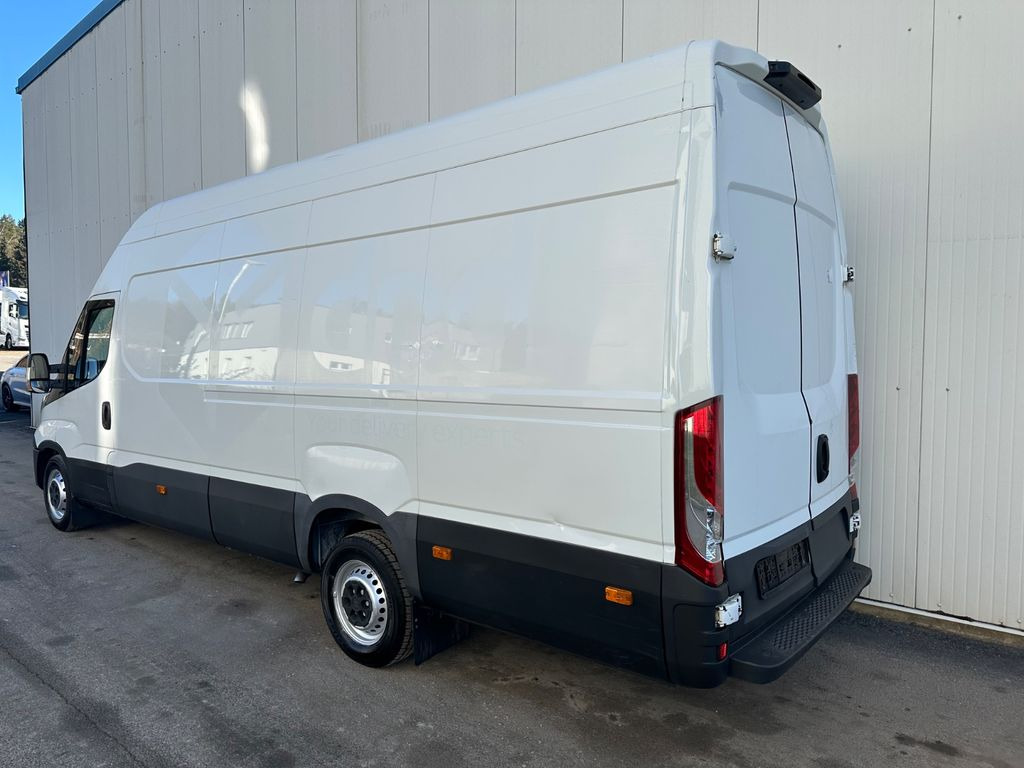 Iveco Daily 35S14 MAXI L4H3 HiMatic Iveco Daily 35S14 MAXI L4H3 HiMatic - فان: صورة 4 Iveco Daily 35S14 MAXI L4H3 HiMatic Iveco Daily 35S14 MAXI L4H3 HiMatic - فان: صورة 4