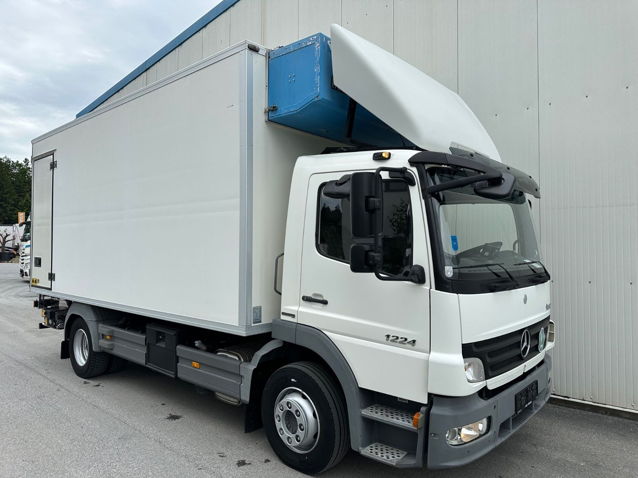 Mercedes-Benz Atego 1224 Automat Klima TK-29C - شاحنة الفريزر: صورة 2 Mercedes-Benz Atego 1224 Automat Klima TK-29C - شاحنة الفريزر: صورة 2