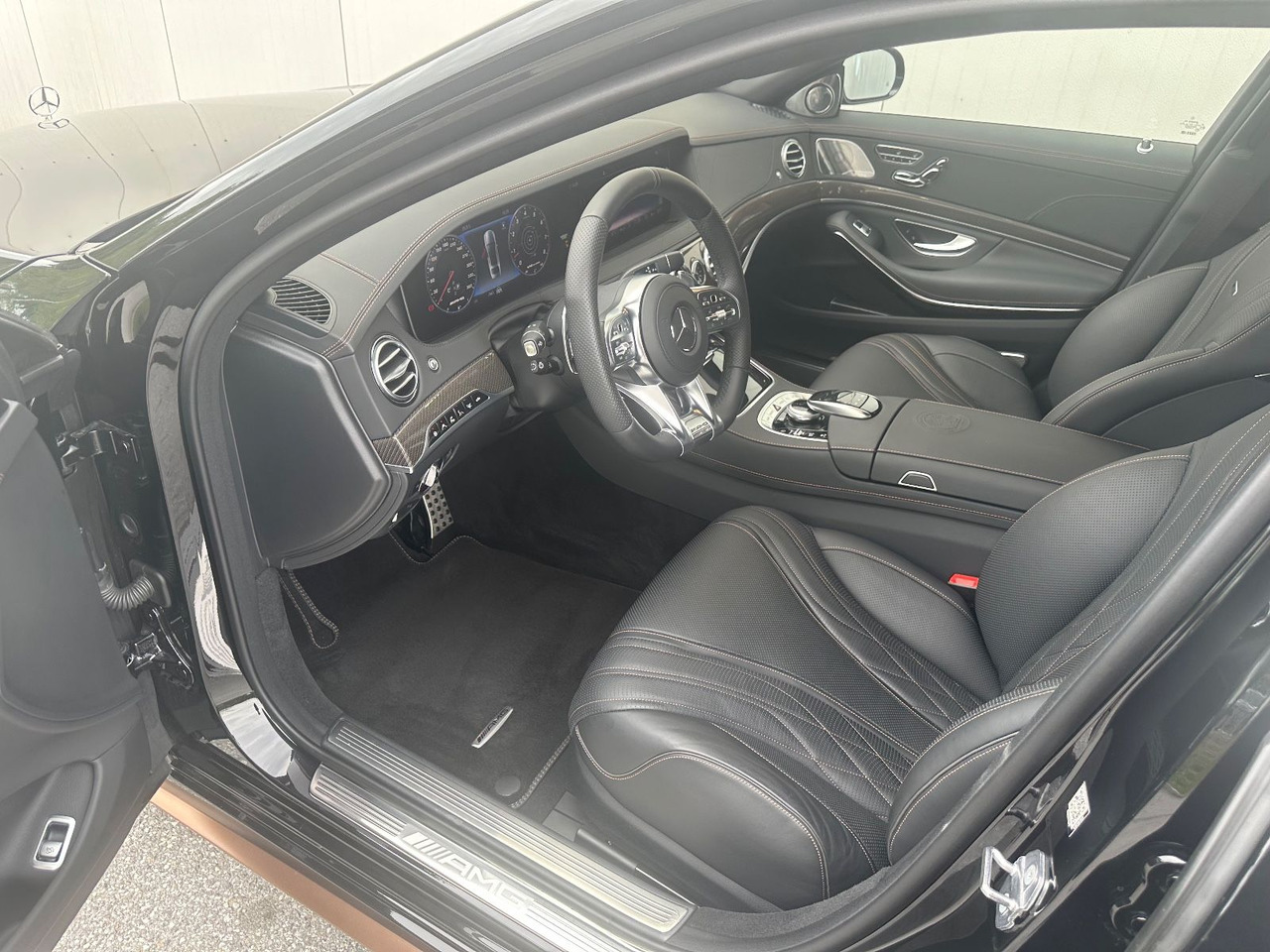 Mercedes-Benz S 65 AMG Final Edition 1/130 - سيدان: صورة 4 Mercedes-Benz S 65 AMG Final Edition 1/130 - سيدان: صورة 4