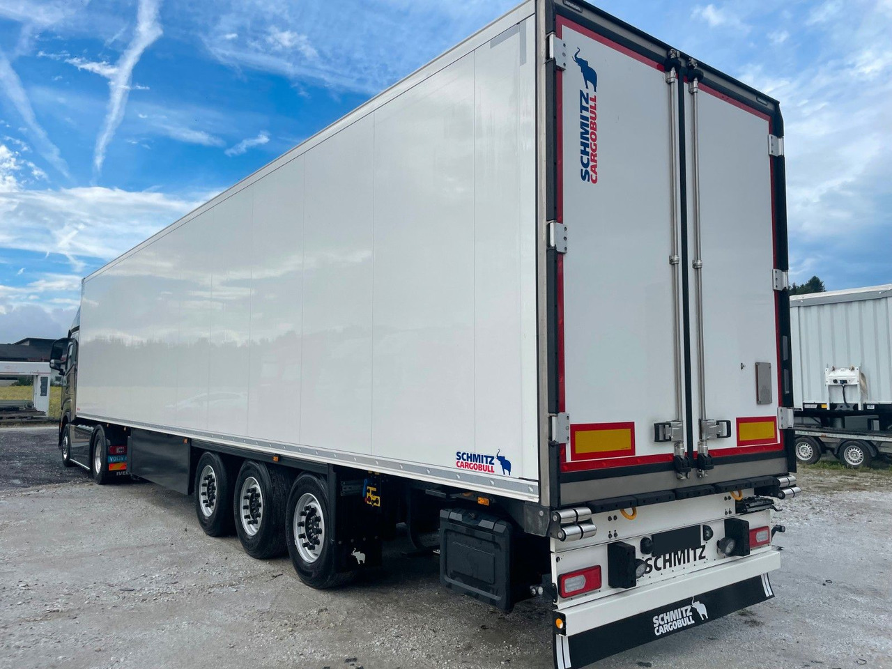 Schmitz Cargobull SKO 24 Cool V7 DoppelStock Blumenbreit - نصف مقطورة صندوق مغلق: صورة 3 Schmitz Cargobull SKO 24 Cool V7 DoppelStock Blumenbreit - نصف مقطورة صندوق مغلق: صورة 3
