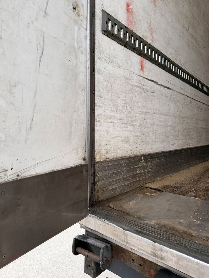 Schwarzmüller Carrier Maxima 1300 ALU LIFT - نصف مقطورة صندوق مغلق: صورة 5 Schwarzmüller Carrier Maxima 1300 ALU LIFT - نصف مقطورة صندوق مغلق: صورة 5