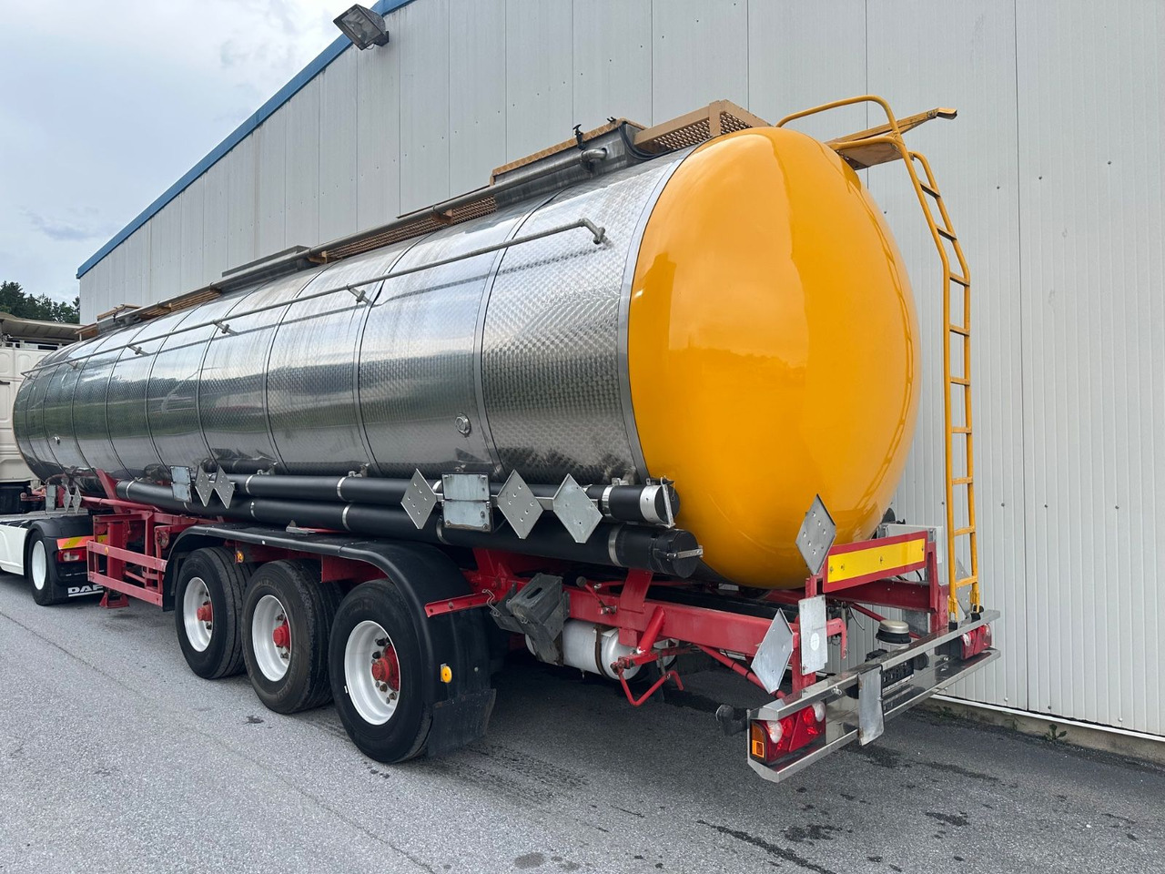 Schwarzmüller Chemi L4BH 42050L Lift BPW - نصف مقطورة صهريج: صورة 3 Schwarzmüller Chemi L4BH 42050L Lift BPW - نصف مقطورة صهريج: صورة 3