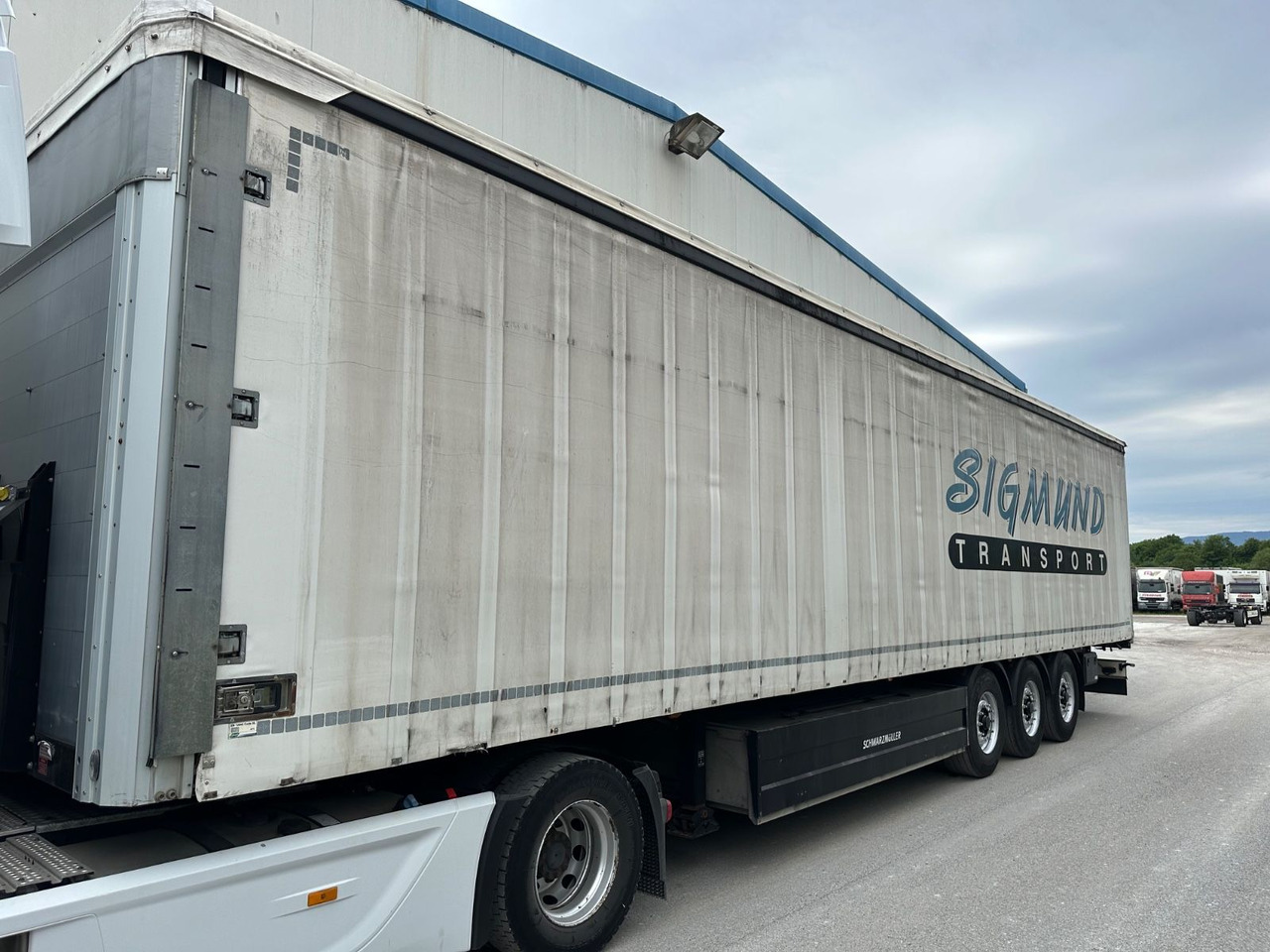 Schwarzmüller S1 J Getränkeplane LIFT BBW - نصف مقطورة ستارة: صورة 1 Schwarzmüller S1 J Getränkeplane LIFT BBW - نصف مقطورة ستارة: صورة 1