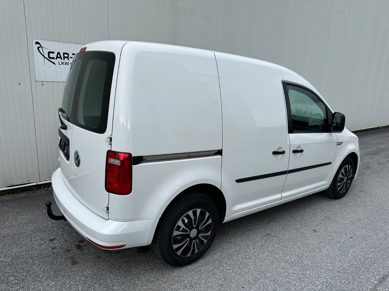 Volkswagen Caddy 2.0tdi - فان المدمجة: صورة 3 Volkswagen Caddy 2.0tdi - فان المدمجة: صورة 3