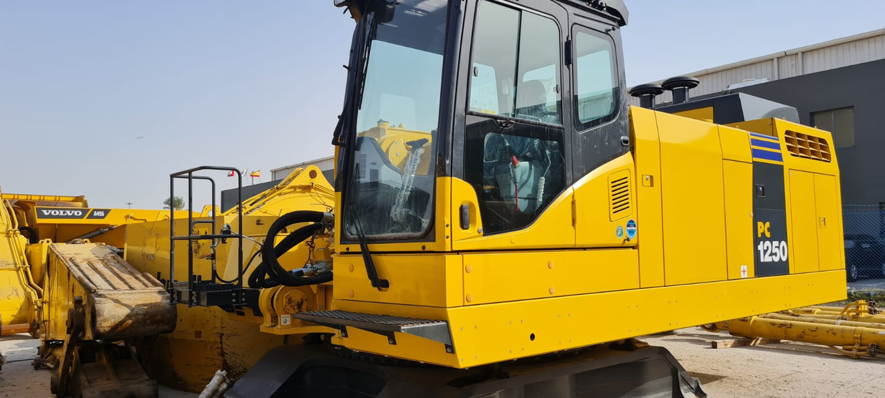 KOMATSU PC1250-8 - حفار زحاف: صورة 1 KOMATSU PC1250-8 - حفار زحاف: صورة 1