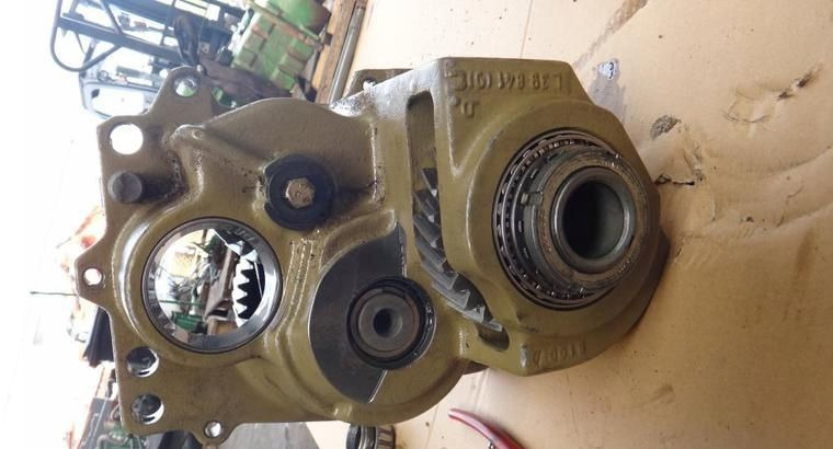 JOHN DEERE OBUDOWA DEKIEL L38841 - نقل الحركة - الآلات الزراعية: صورة 1 JOHN DEERE OBUDOWA DEKIEL L38841 - نقل الحركة - الآلات الزراعية: صورة 1