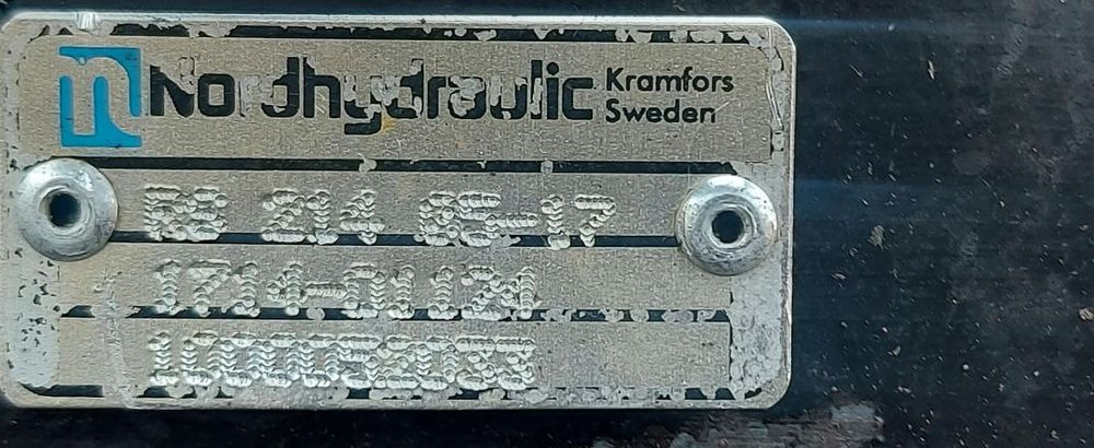 Rozdzielacz główny Kramer 342 - نظام الهيدروليك - آلات البناء: صورة 4 Rozdzielacz główny Kramer 342 - نظام الهيدروليك - آلات البناء: صورة 4