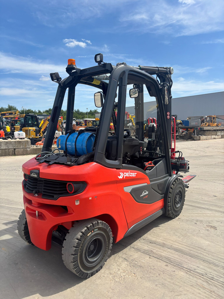 LINDE H30T-01 - رافعة شوكية تعمل بالغاز: صورة 3 LINDE H30T-01 - رافعة شوكية تعمل بالغاز: صورة 3