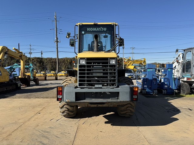 KOMATSU WA100-6 - اللودر بعجل: صورة 4 KOMATSU WA100-6 - اللودر بعجل: صورة 4