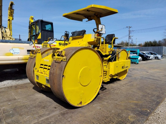 SAKAI R2-2 - مدحلة اسفلت: صورة 1 SAKAI R2-2 - مدحلة اسفلت: صورة 1