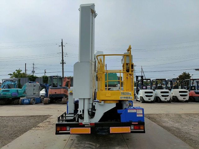 TADANO BT-110-1 - منصة تلسكوبية محمولة على شاحنة: صورة 4 TADANO BT-110-1 - منصة تلسكوبية محمولة على شاحنة: صورة 4