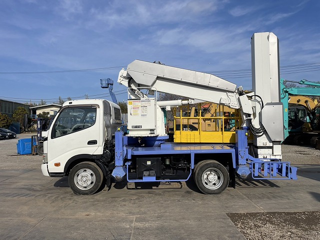 TADANO BT-110-1 - منصة تلسكوبية محمولة على شاحنة: صورة 2 TADANO BT-110-1 - منصة تلسكوبية محمولة على شاحنة: صورة 2