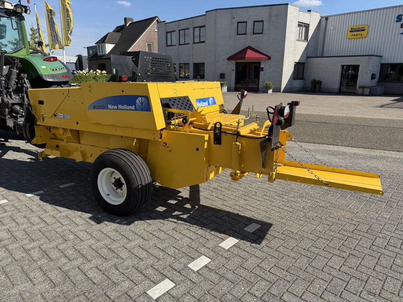 New Holland BC5060 Mini Balenpers - مكبس البالات المستطيله: صورة 2 New Holland BC5060 Mini Balenpers - مكبس البالات المستطيله: صورة 2