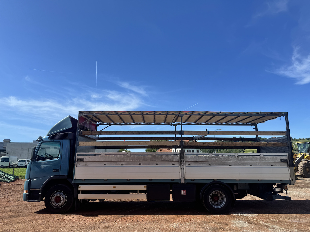 VOLVO FM7-290 4x2 Blache-Hebebühne - شاحنة ستارة: صورة 2 VOLVO FM7-290 4x2 Blache-Hebebühne - شاحنة ستارة: صورة 2