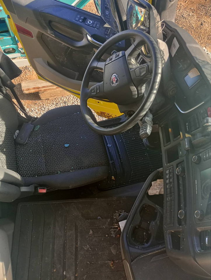 SCANIA R460 SUPER, Location: Villareal, Spain SCANIA R460 SUPER, Location: Villareal, Spain: صورة 7 SCANIA R460 SUPER, Location: Villareal, Spain SCANIA R460 SUPER, Location: Villareal, Spain: صورة 7