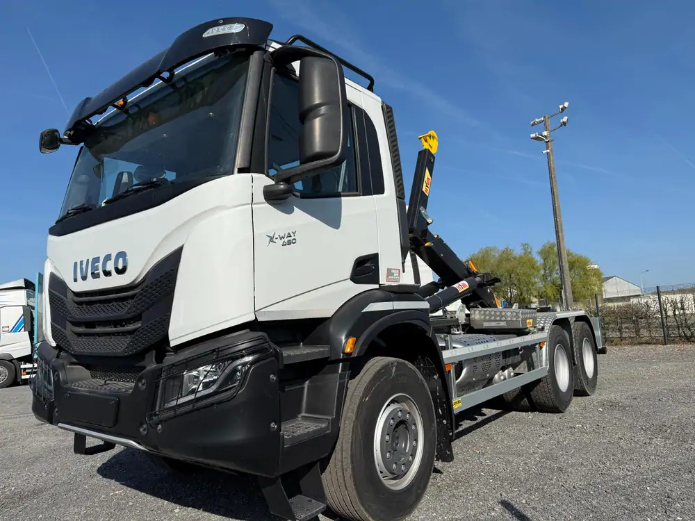 Iveco AD300T48 HYVALIFT 20 TONS*pare-choc hydraulique - شاحنة ذات خطاف: صورة 1 Iveco AD300T48 HYVALIFT 20 TONS*pare-choc hydraulique - شاحنة ذات خطاف: صورة 1