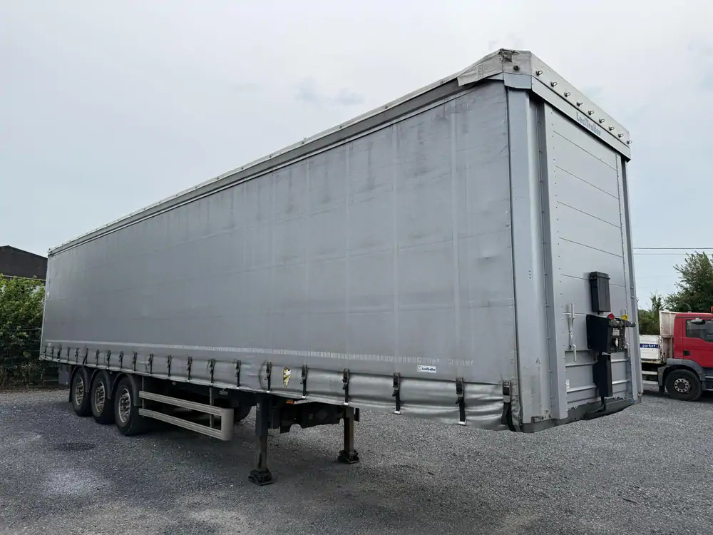 LeciTrailer Tautliner 3E20 Tautliner 3E20*1er essieu relevable*essieux SAF - نصف مقطورة ستارة: صورة 4 LeciTrailer Tautliner 3E20 Tautliner 3E20*1er essieu relevable*essieux SAF - نصف مقطورة ستارة: صورة 4