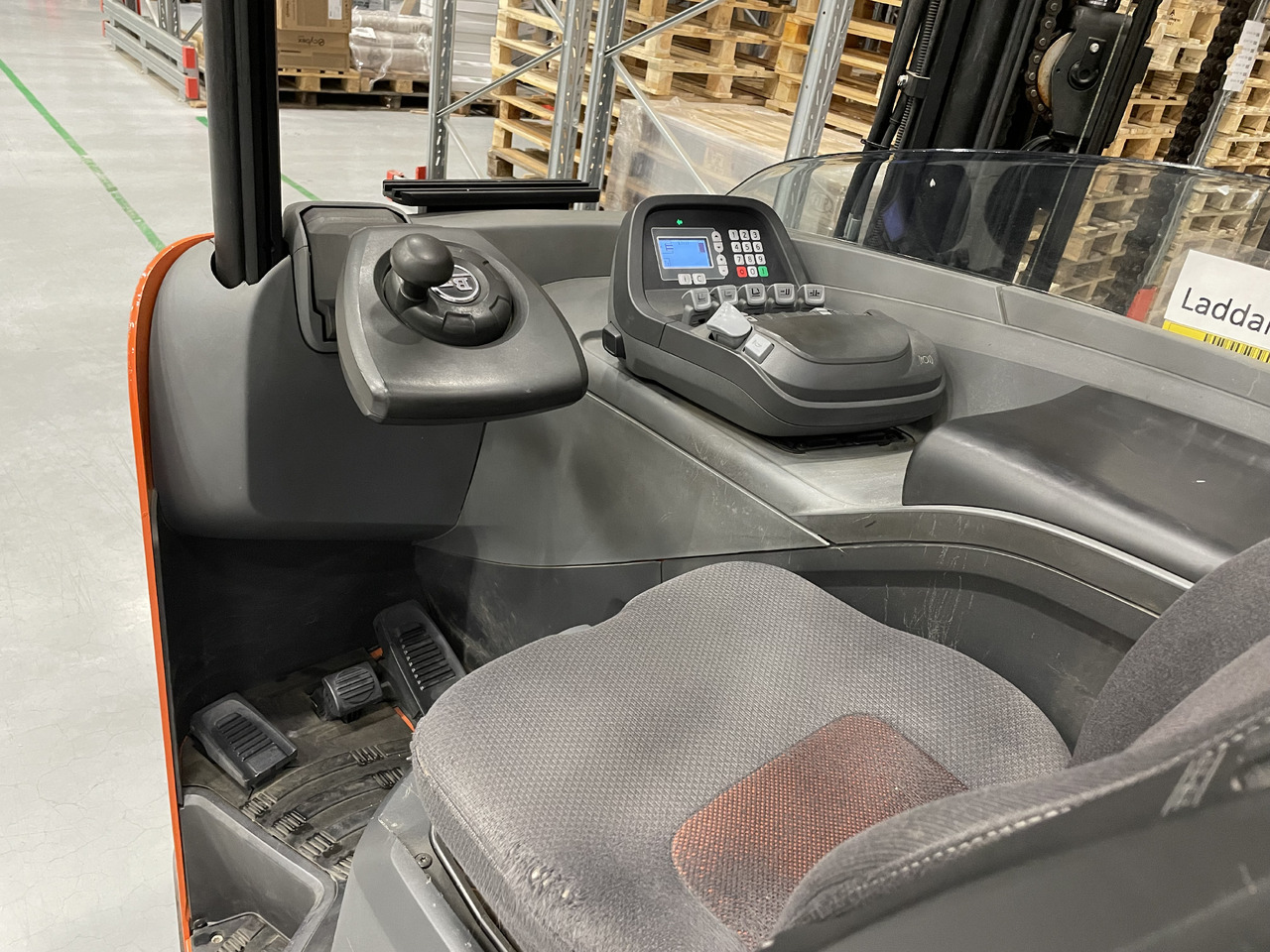 TOYOTA BT-RRE 160E - شاحنة مناوِلة: صورة 2 TOYOTA BT-RRE 160E - شاحنة مناوِلة: صورة 2