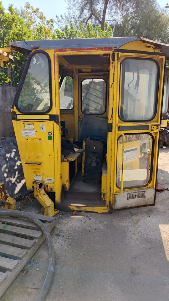 EPIROC BOOMER 282S (CABINAS) - آلة التعدين: صورة 1 EPIROC BOOMER 282S (CABINAS) - آلة التعدين: صورة 1