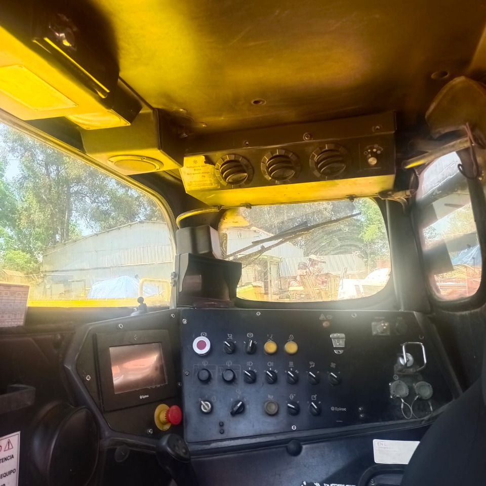 EPIROC ST1030 - اللودر بعجل: صورة 4 EPIROC ST1030 - اللودر بعجل: صورة 4