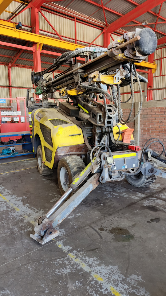 EPIROC T20R - آلة التعدين: صورة 3 EPIROC T20R - آلة التعدين: صورة 3