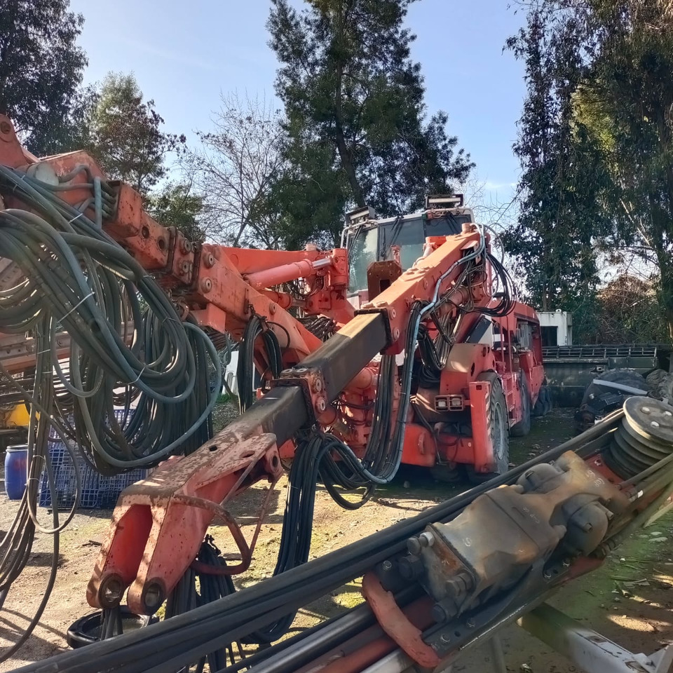 Sandvik DT1131-SC DT1230i - آلة التعدين: صورة 2 Sandvik DT1131-SC DT1230i - آلة التعدين: صورة 2
