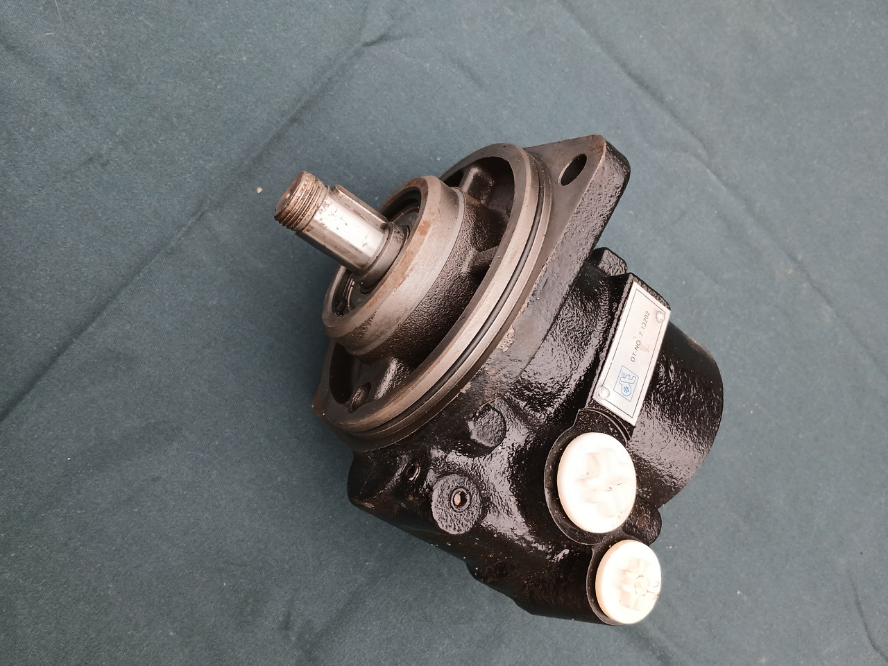 Steeringpump DT 713202 for IVECO - مضخة المقود: صورة 1 Steeringpump DT 713202 for IVECO - مضخة المقود: صورة 1