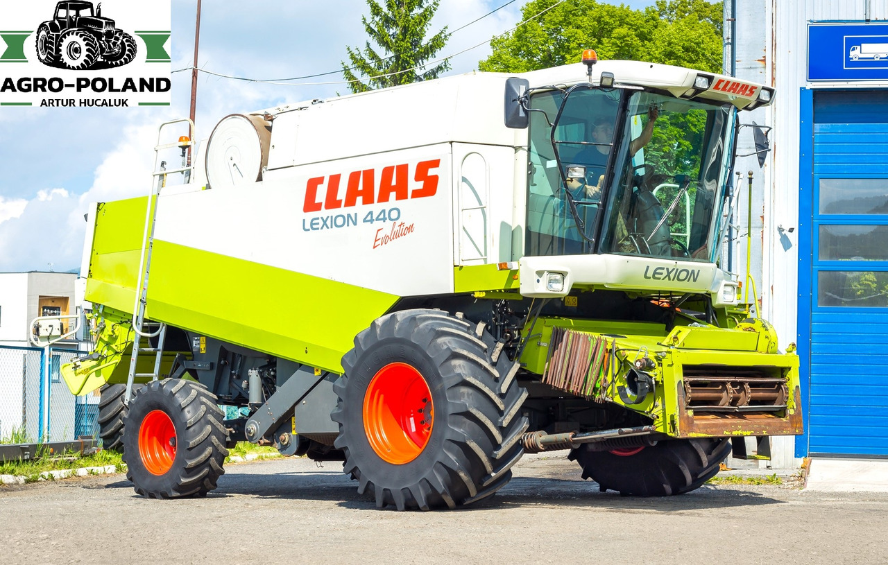 CLAAS LEXION 440 EVOLUTION - 2003 ROK + CLAAS C 540 SKŁADANY - 2007 ROK - حصادة موحَّدة: صورة 3 CLAAS LEXION 440 EVOLUTION - 2003 ROK + CLAAS C 540 SKŁADANY - 2007 ROK - حصادة موحَّدة: صورة 3