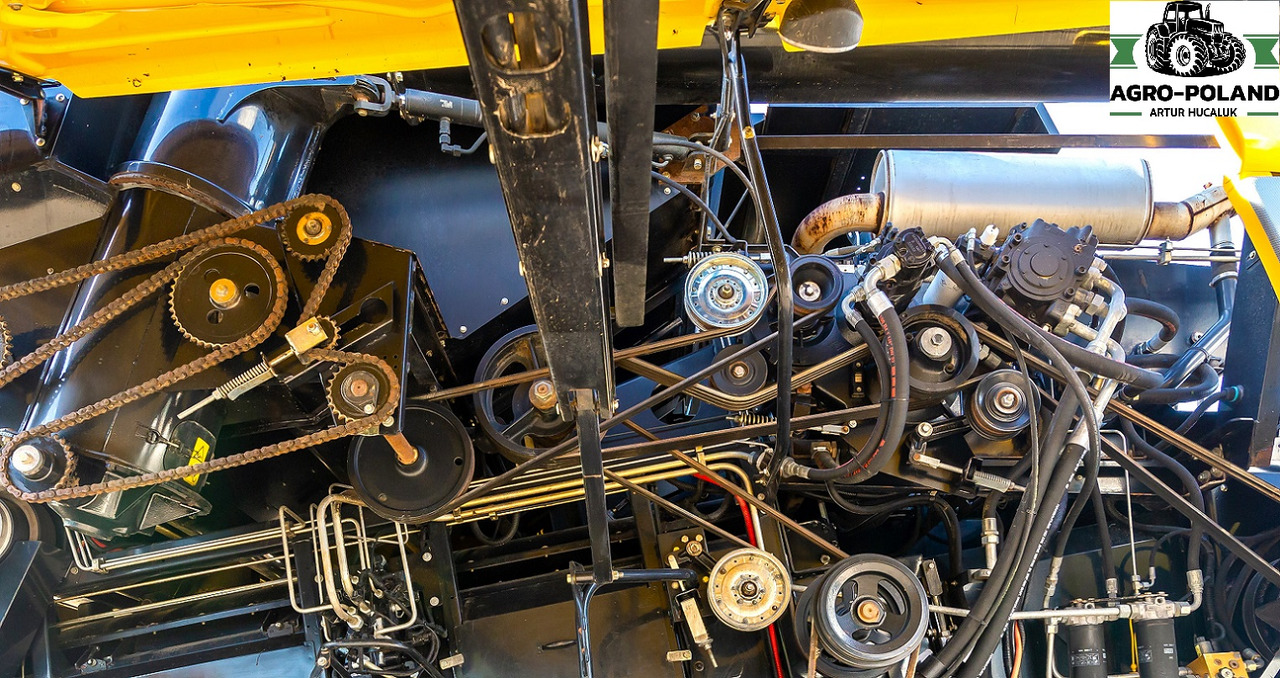 NEW HOLLAND CR 9060 - 2008 - 2554 h + HEDER 6,09 M NEW HOLLAND CR 9060 - 2008 - 2554 h + HEDER 6,09 M: صورة 7 NEW HOLLAND CR 9060 - 2008 - 2554 h + HEDER 6,09 M NEW HOLLAND CR 9060 - 2008 - 2554 h + HEDER 6,09 M: صورة 7