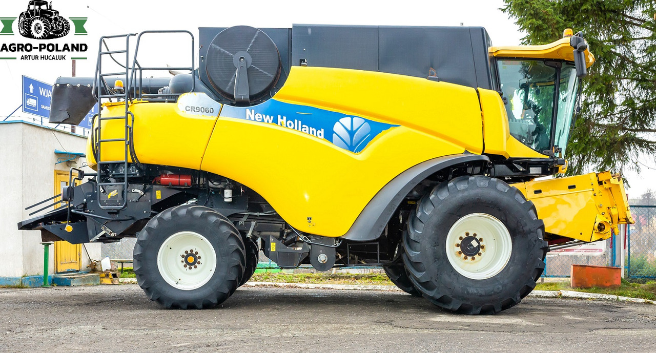 NEW HOLLAND CR 9060 - 2008 - 2554 h + HEDER 6,09 M - حصادة موحَّدة: صورة 3 NEW HOLLAND CR 9060 - 2008 - 2554 h + HEDER 6,09 M - حصادة موحَّدة: صورة 3