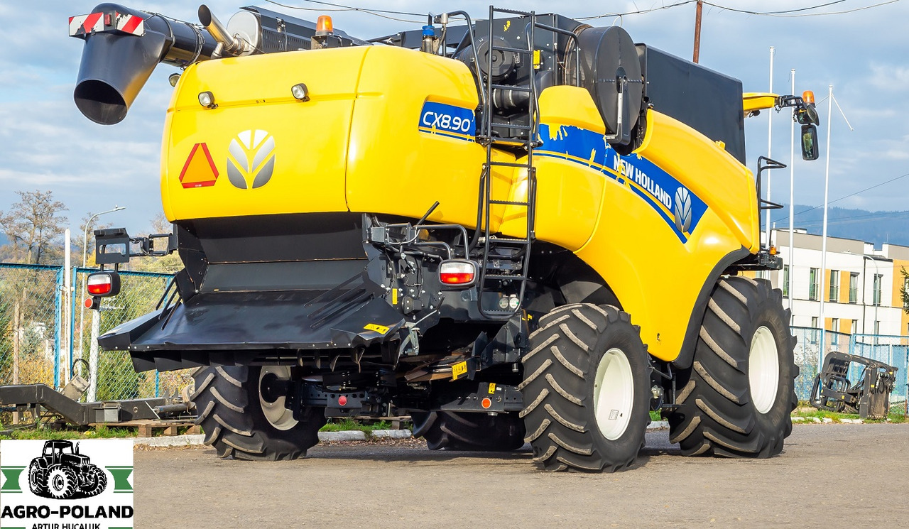 NEW HOLLAND CX 8.90 - 1230/1583 h + GPS-AUTOPILOT + VARIO 7,62 M - 2018 ROK - حصادة موحَّدة: صورة 5 NEW HOLLAND CX 8.90 - 1230/1583 h + GPS-AUTOPILOT + VARIO 7,62 M - 2018 ROK - حصادة موحَّدة: صورة 5