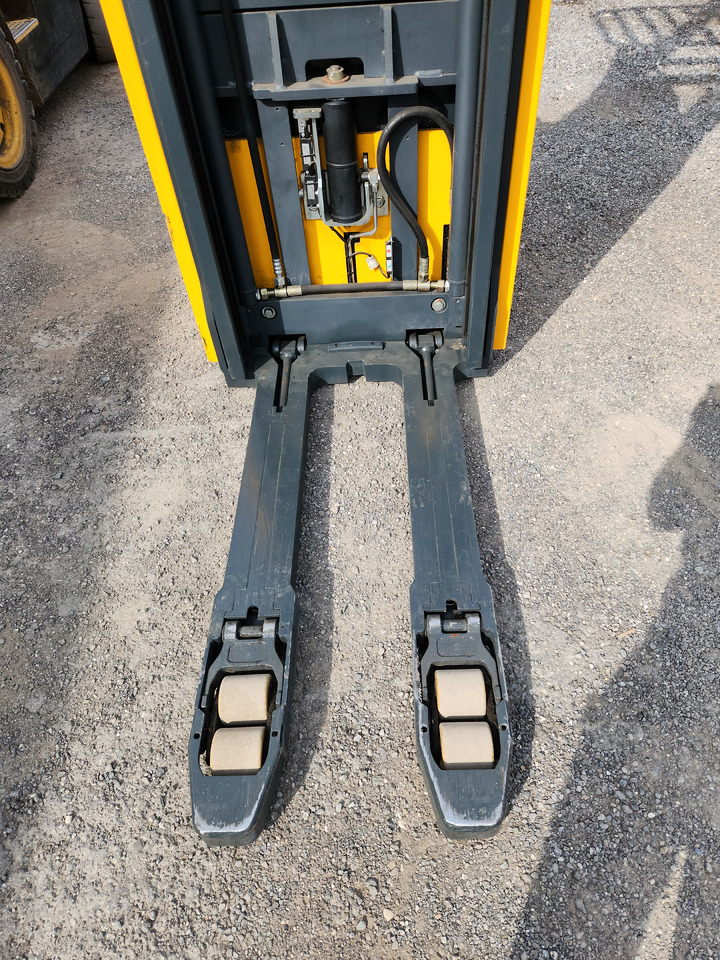 JUNGHEINRICH ESC 216z JUNGHEINRICH ESC 216z: صورة 6