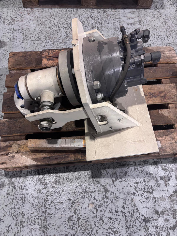 POCLAIN MS 11 - محرك هيدروليكي - برج الحفر: صورة 1 POCLAIN MS 11 - محرك هيدروليكي - برج الحفر: صورة 1