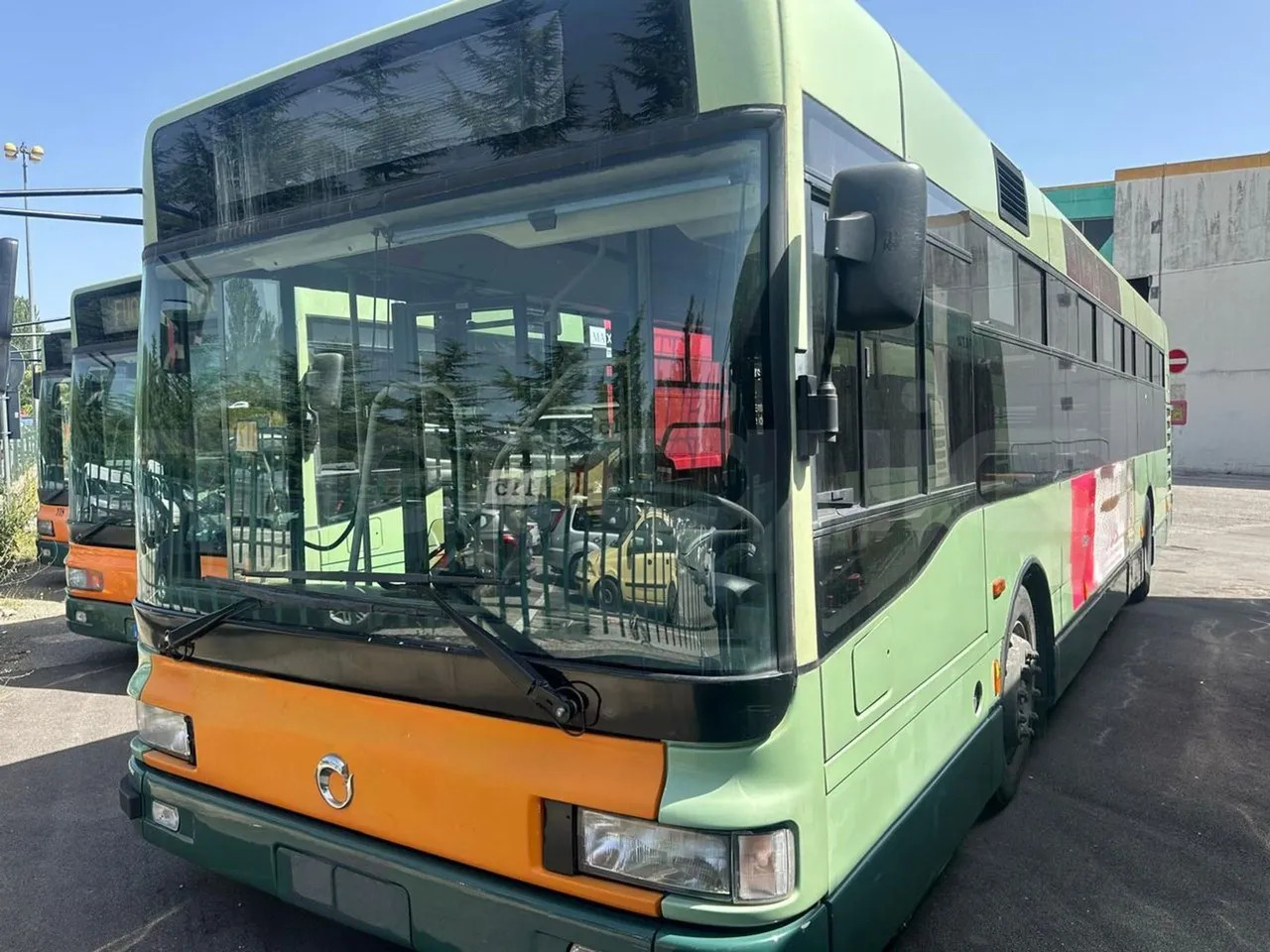 Bundle di 16 mezzi Irisbus - 491E Irisbus - 491E Irisbus - 491E Irisbus - 491E Irisbus - 491E Irisbus - 491E Irisbus - 491E Irisbus - 491E Irisbus - 491E Irisbus - 491E Irisbus - 491E Mercedes-Benz - - حافلة سوبربان: صورة 2 Bundle di 16 mezzi Irisbus - 491E Irisbus - 491E Irisbus - 491E Irisbus - 491E Irisbus - 491E Irisbus - 491E Irisbus - 491E Irisbus - 491E Irisbus - 491E Irisbus - 491E Irisbus - 491E Mercedes-Benz - - حافلة سوبربان: صورة 2