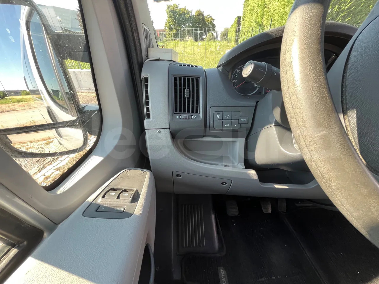 Fiat Ducato - حافلة سوبربان: صورة 3 Fiat Ducato - حافلة سوبربان: صورة 3
